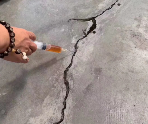 钦南混凝土裂缝修补技术详解​